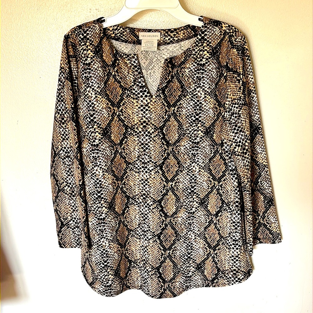 Sharp Snakeskin Blouse size xs but runs more like a small